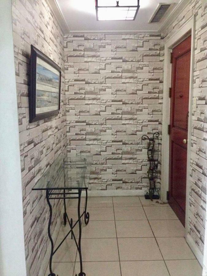 67 Sqm. Condo Unit In Robinson Place Residences Manila Exterior photo