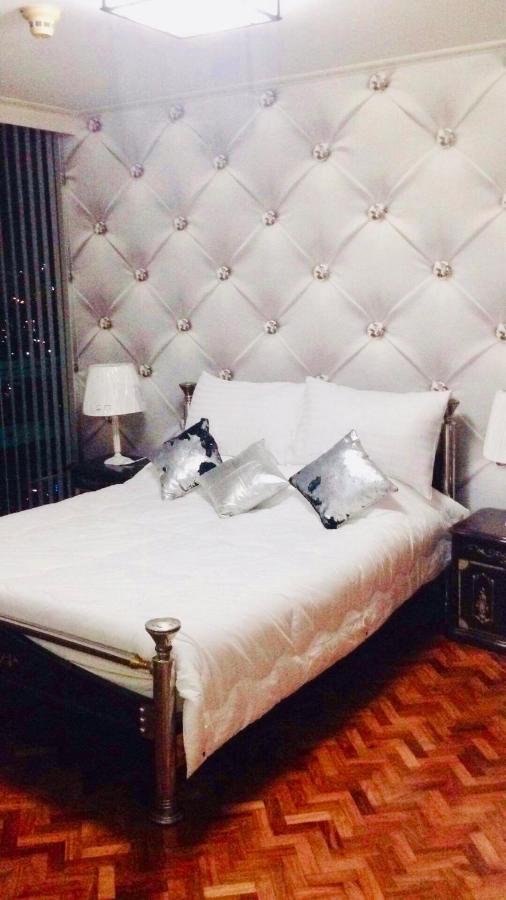 67 Sqm. Condo Unit In Robinson Place Residences Manila Exterior photo