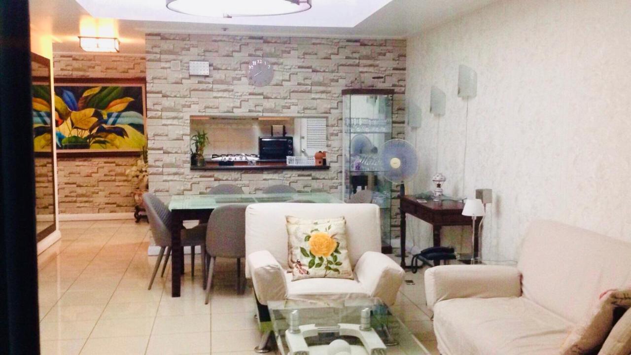 67 Sqm. Condo Unit In Robinson Place Residences Manila Exterior photo
